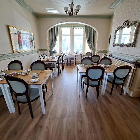 Lily Hotel 黑潭 外观 照片