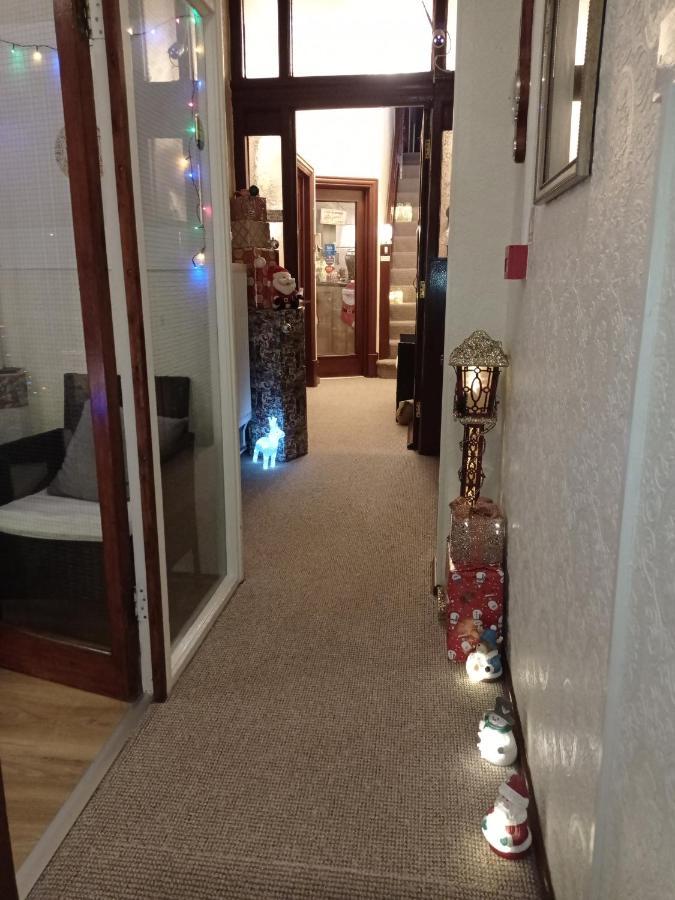 Lily Hotel 黑潭 外观 照片