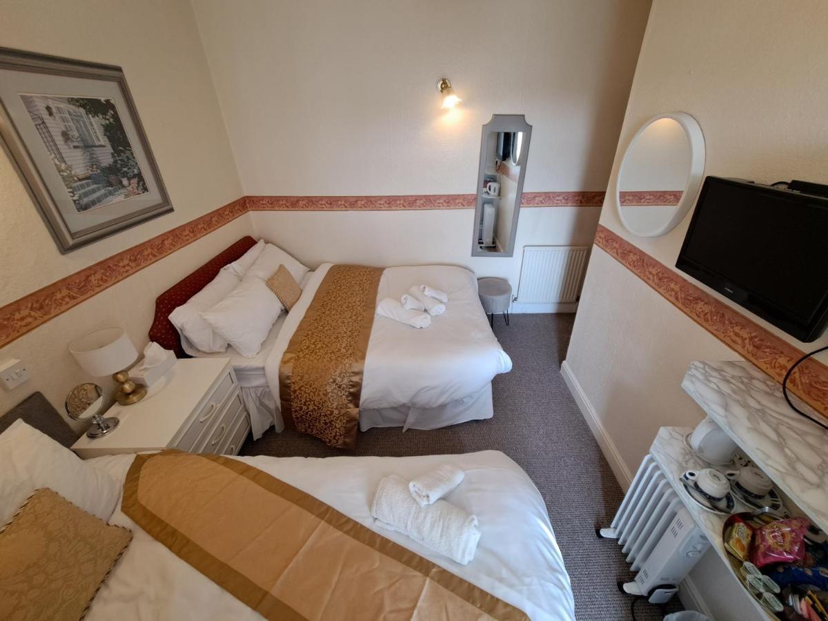 Lily Hotel 黑潭 外观 照片